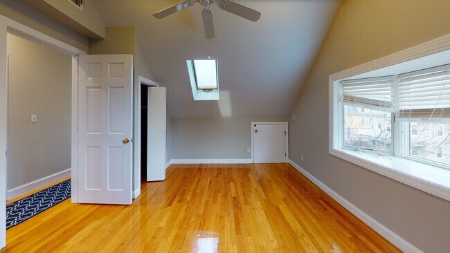 Building Photo - 72-74 Harlow St