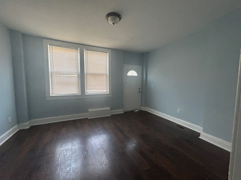 Building Photo - 152 Stuyvesant Ave