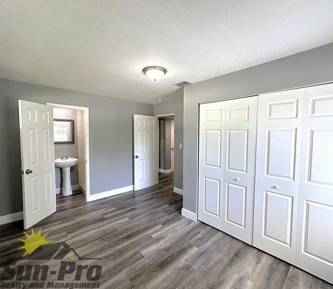 Building Photo - 723 Madison Ave