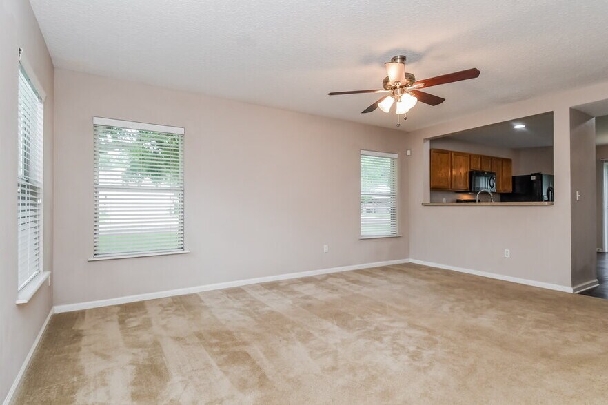 Building Photo - 948 Collinswood Dr