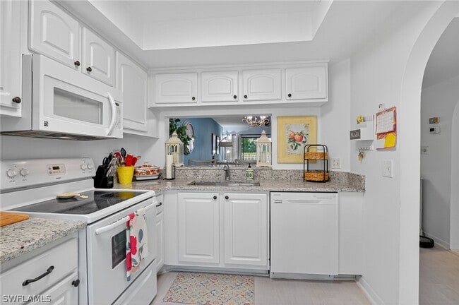 Building Photo - 705 Augusta Blvd