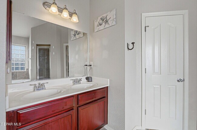 Building Photo - 4613 Al Hernandez St