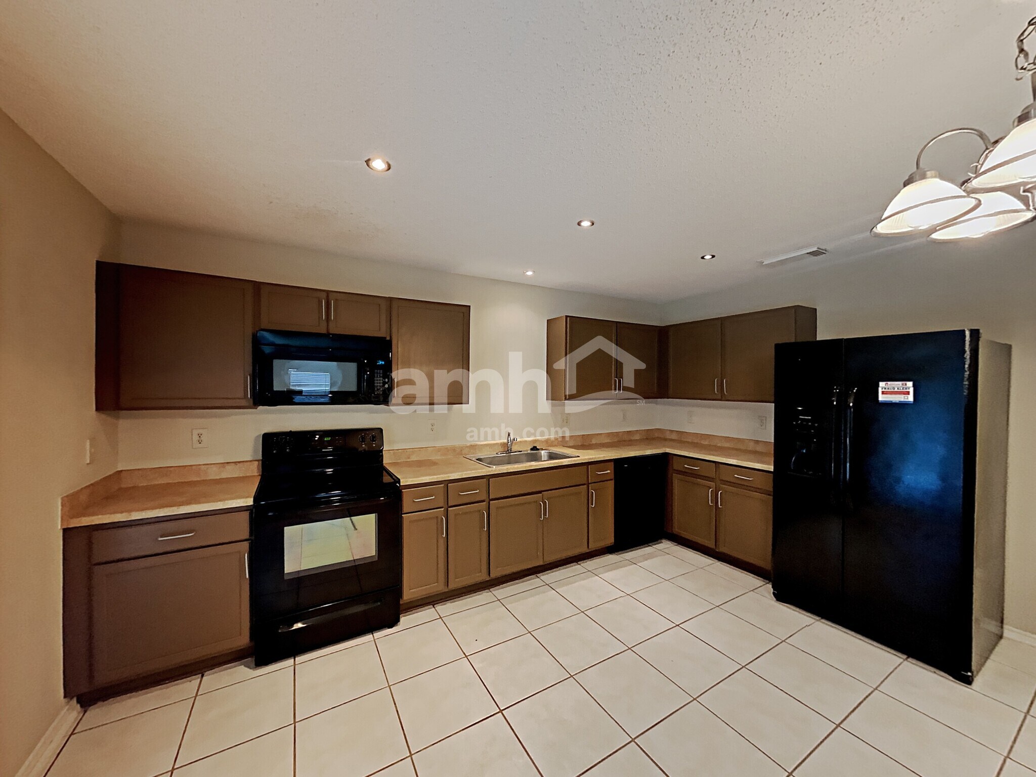 Building Photo - 8319 Tavern Pt