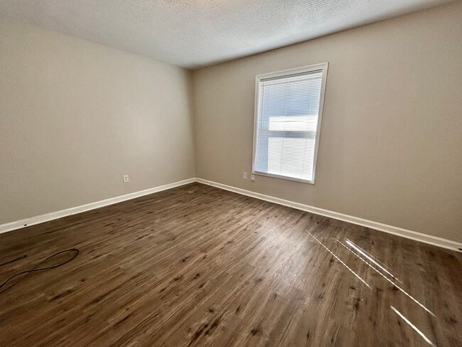 Building Photo - Charming, 2 bedroom apartment for rent!