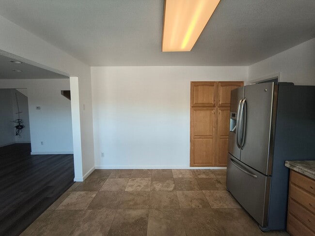 Building Photo - Beautiful and Spacious Two Story 4 Bed/3 Bath Home For Rent In Hercules!!!