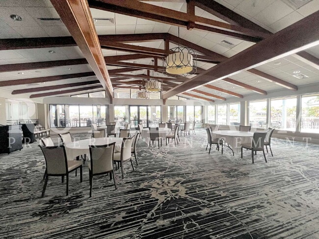 Building Photo - Renovated 3BR Home in The Forest — Seasonal Charm & Holiday Savings – Apply by 12/31 for One Mont...