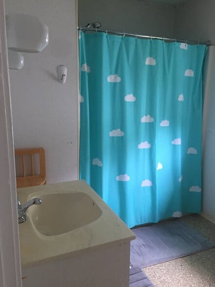 Building Photo - 204 Cornell St