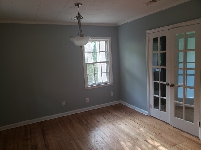 Building Photo - 1007 W Moore St