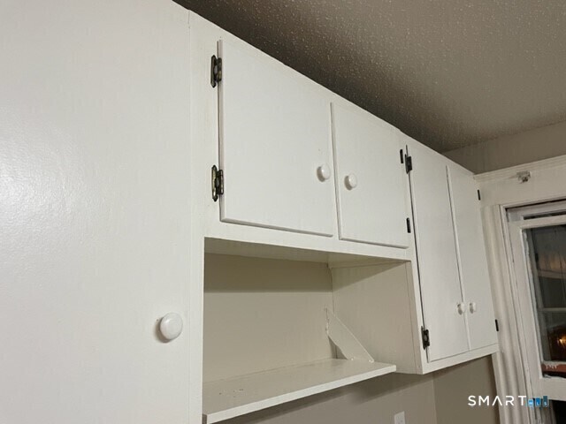 Building Photo - 40 N Quaker Ln