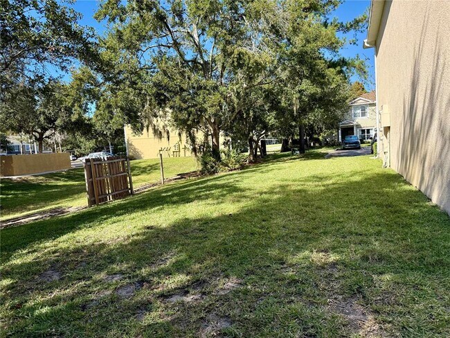 Building Photo - 1040 Sleepy Oak Dr