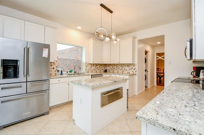 Building Photo - 10303 Sable Trail Ln