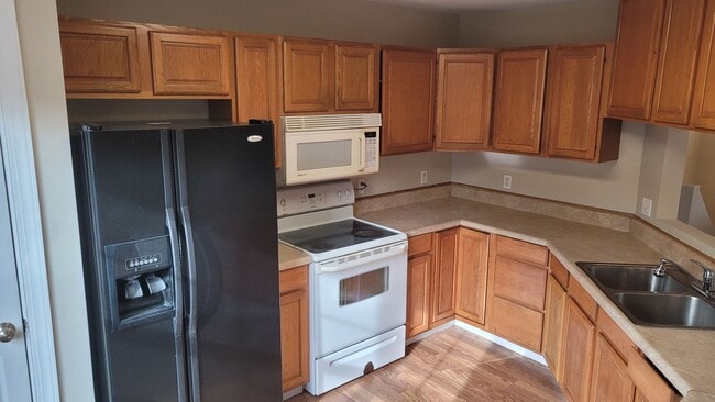 Building Photo - Spacious Home In Garner