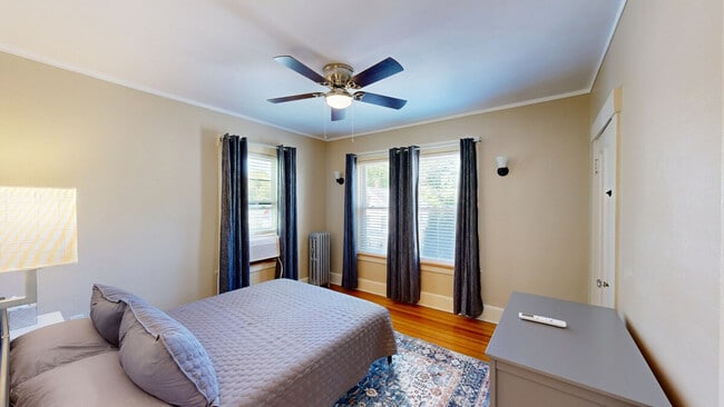 Building Photo - 128 1/2 Elm Street-SI ID1380181P