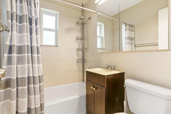 Building Photo - 2919 Willston Pl