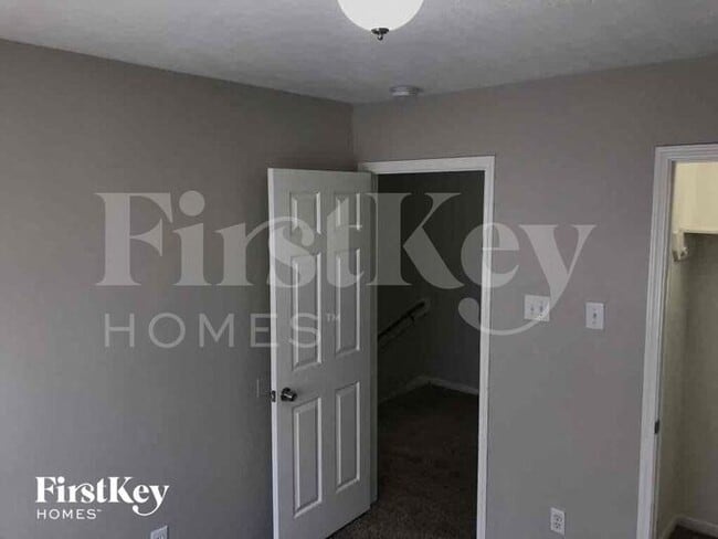 Building Photo - 17919 Greenbriar Park Dr