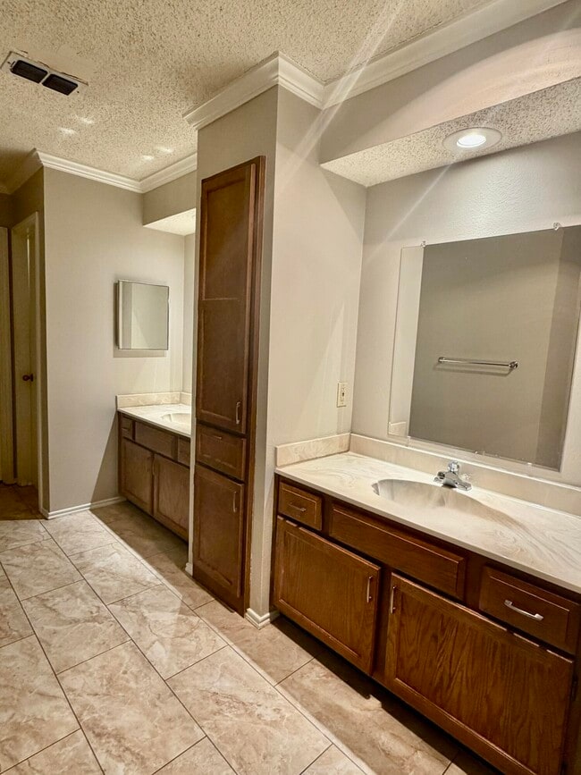 Building Photo - 3315 78th St