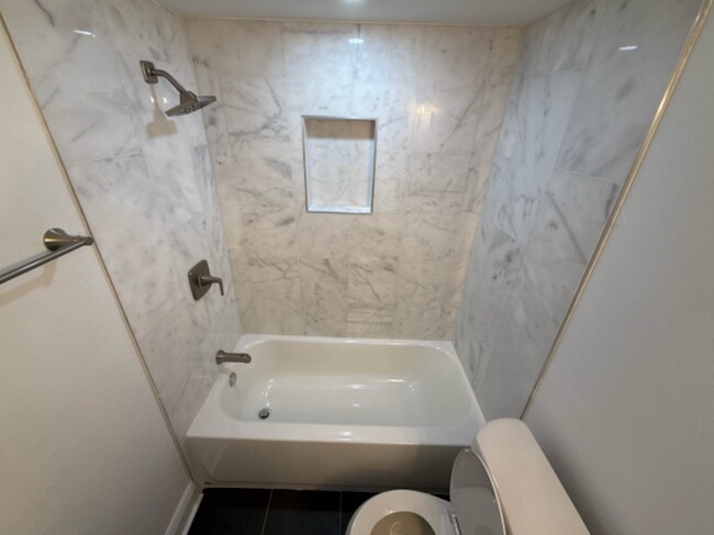 Building Photo - 2209 Belleair Rd