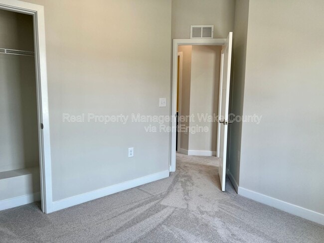 Building Photo - 1406 Excelsior Grand Ave