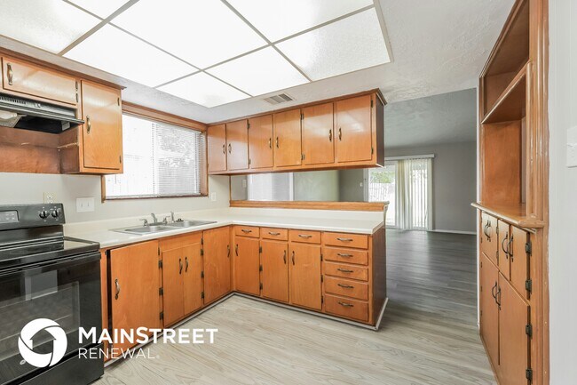 Building Photo - 9902 Towne Brook Ln