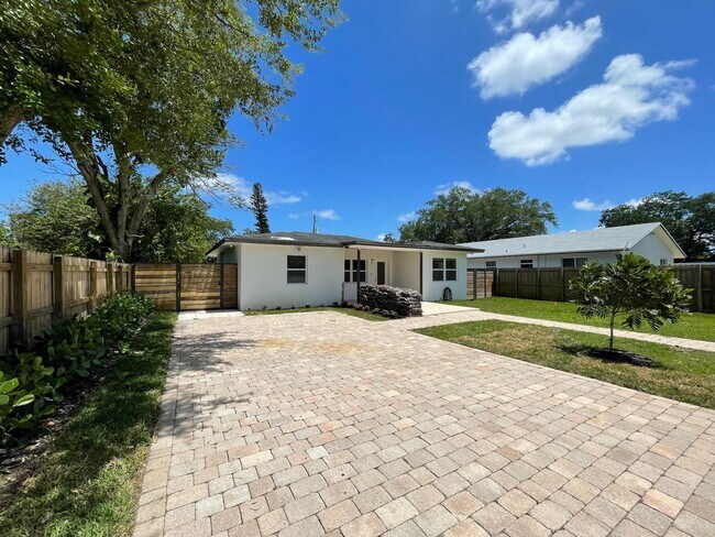 Primary Photo - 1564 SW 28th Terrace