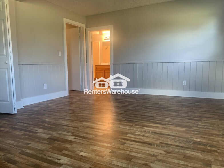 Building Photo - 27783 Pinedale Rd