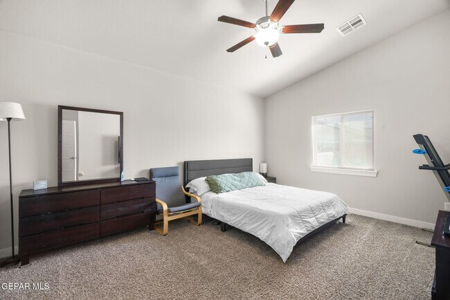 Building Photo - 14820 Mike a Mendoza Ave