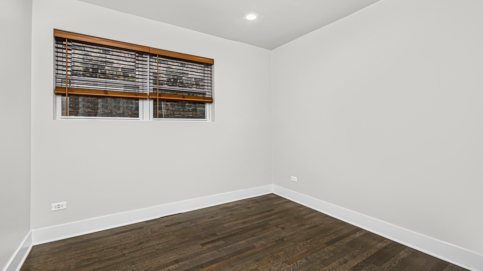 Building Photo - 6459 N Wayne Ave