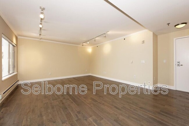 Building Photo - 1401 Jackson St