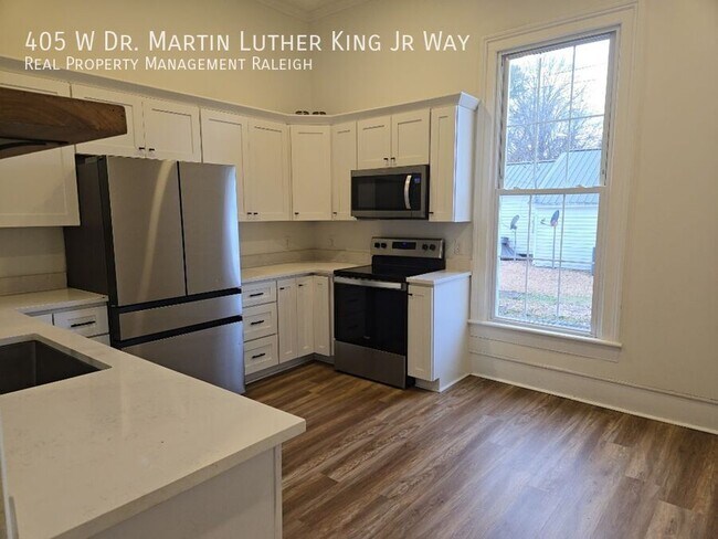 Building Photo - 405 W Dr. Martin Luther King Jr. Way