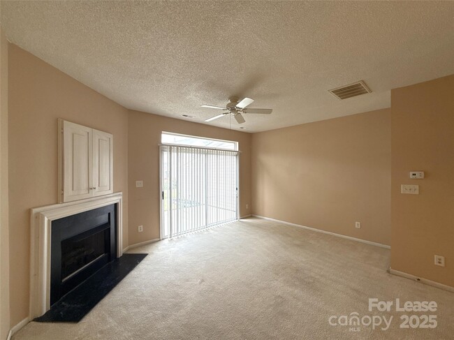 Building Photo - 1515 Sylvia Ct