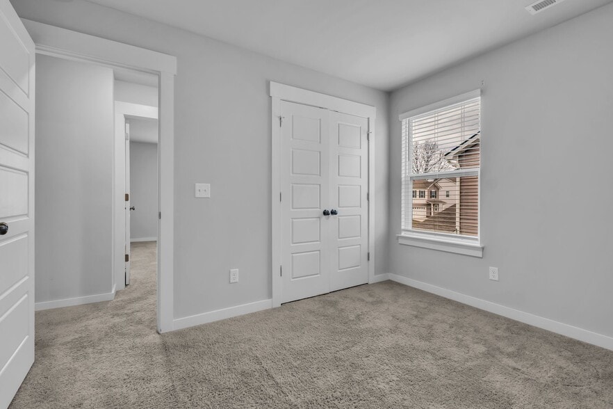 Building Photo - 1020 Baltusrol Ln