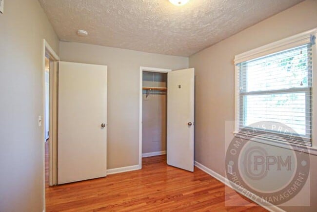 Building Photo - 3 Bedroom 3 Bathroom Home