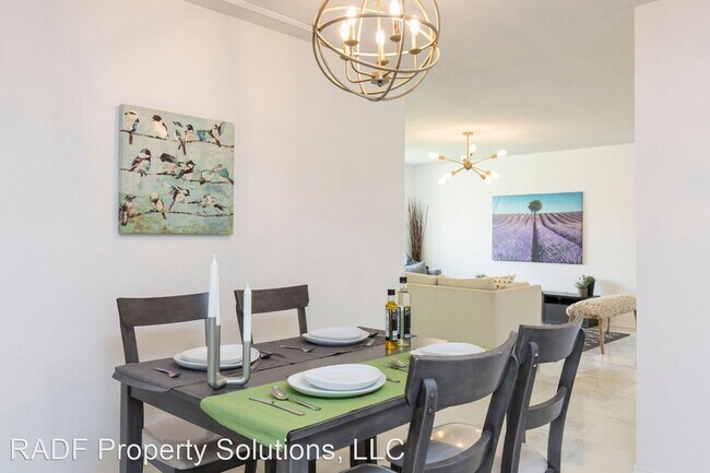 Building Photo - 3 br, 2 bath House - 1595 S. Gastel Circle