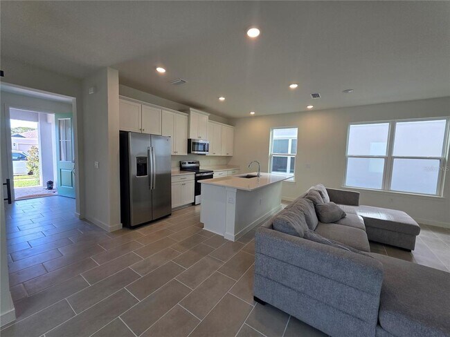 Building Photo - 2047 Iorio St