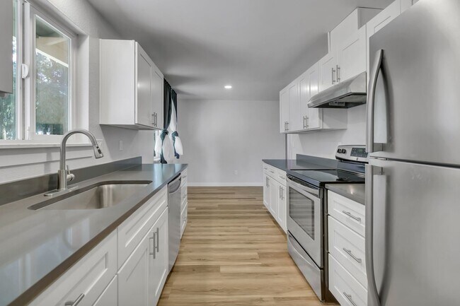 Building Photo - 1103 Galloway St