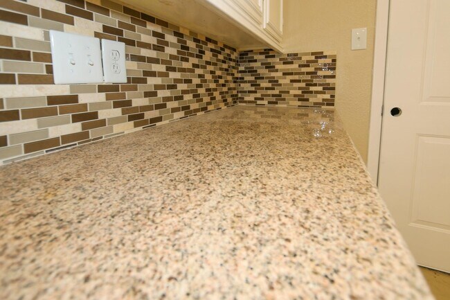 Building Photo - 7626 Troulon Dr