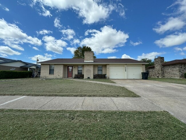 Primary Photo - 3 bedroom 2 bath Refreshed