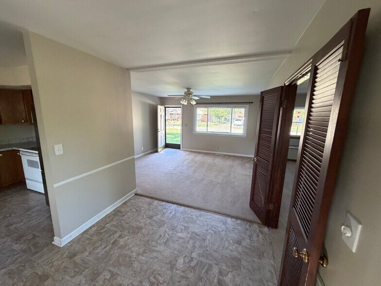 Building Photo - 2005 Keeneland Blvd