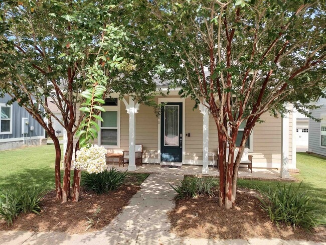 Building Photo - 3561 Esplanade Way