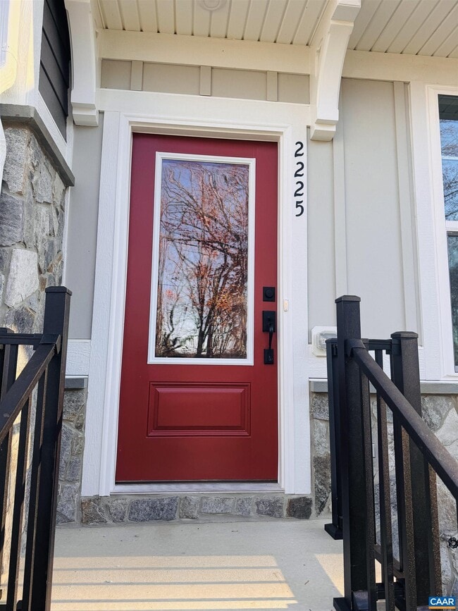 Building Photo - 2225 Woodburn Rd