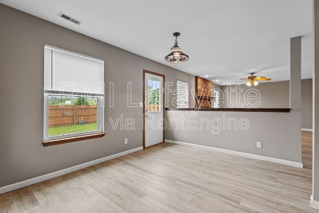 Building Photo - 5009 Trotter Dr