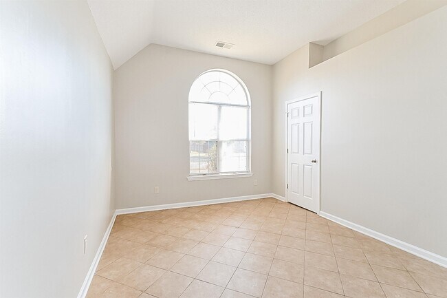 Building Photo - 4489 Poppenheimer Way