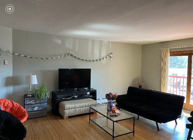 Building Photo - 700 Old Lane Rd