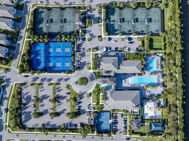 Building Photo - 17081 Five Waters Ave