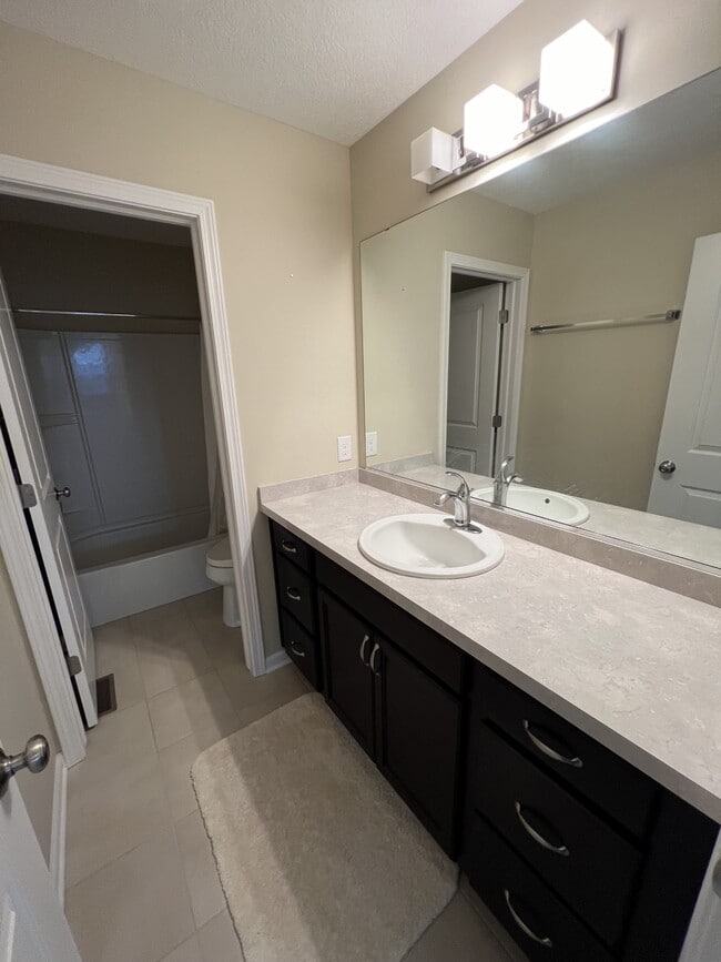 Building Photo - 2738 Kittansett Dr