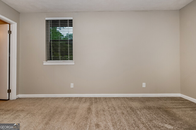 Building Photo - 5744 Mountain Park Way