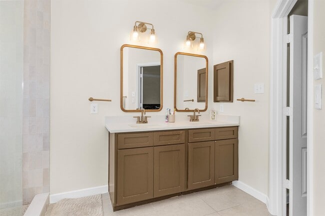 Building Photo - 30315 Legacy Pines Dr