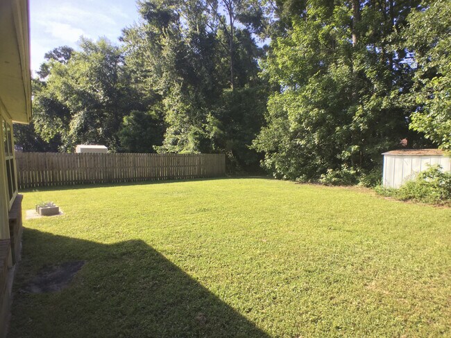 Building Photo - 171 Greenbriar Ct