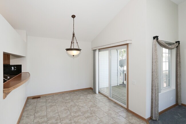 Building Photo - 2232 Dawson Ln