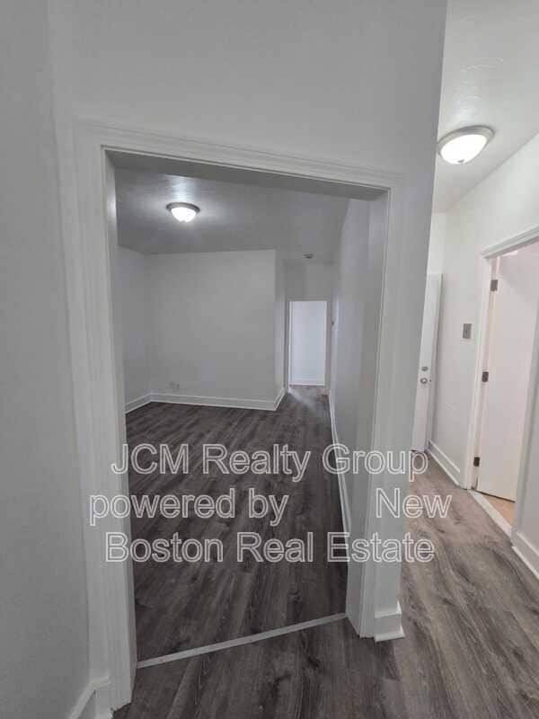Building Photo - 128 Shawmut St